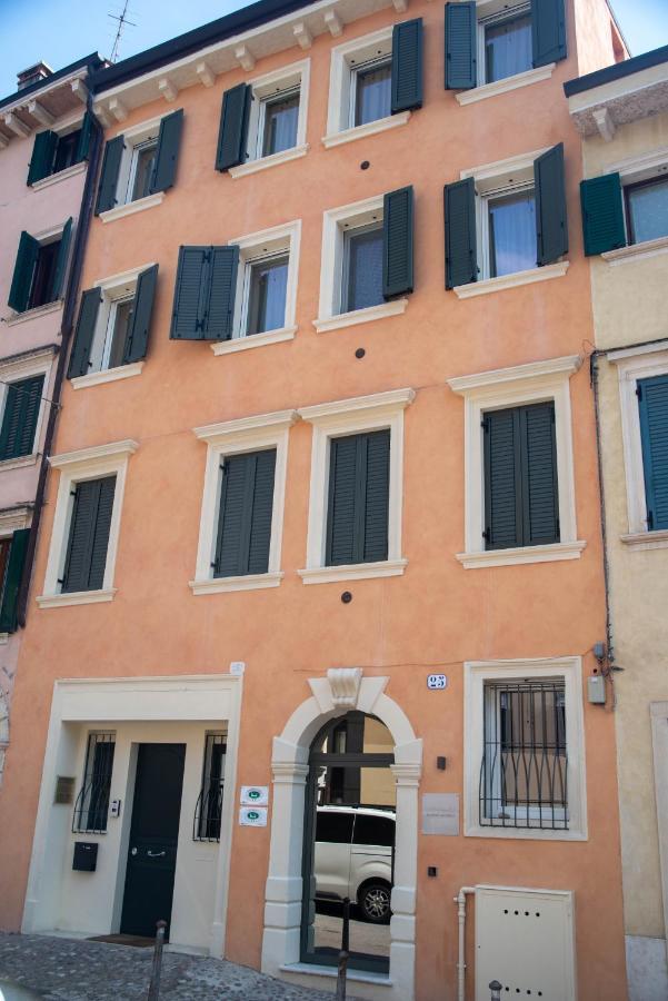 Calcirelli Suites Verona Ngoại thất bức ảnh